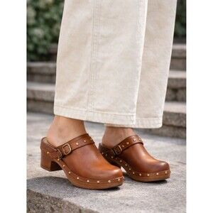 Johnston & Murphy Women’s Vivica Brown Leather Buckle Clogs Size 7 #78-20402